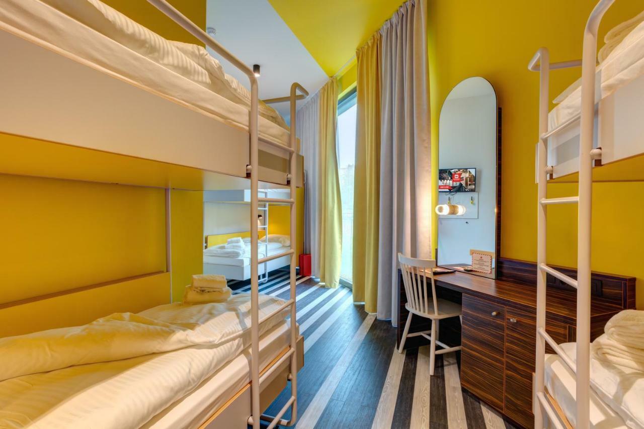 Meininger Gare Du Midi Hotel 3*
